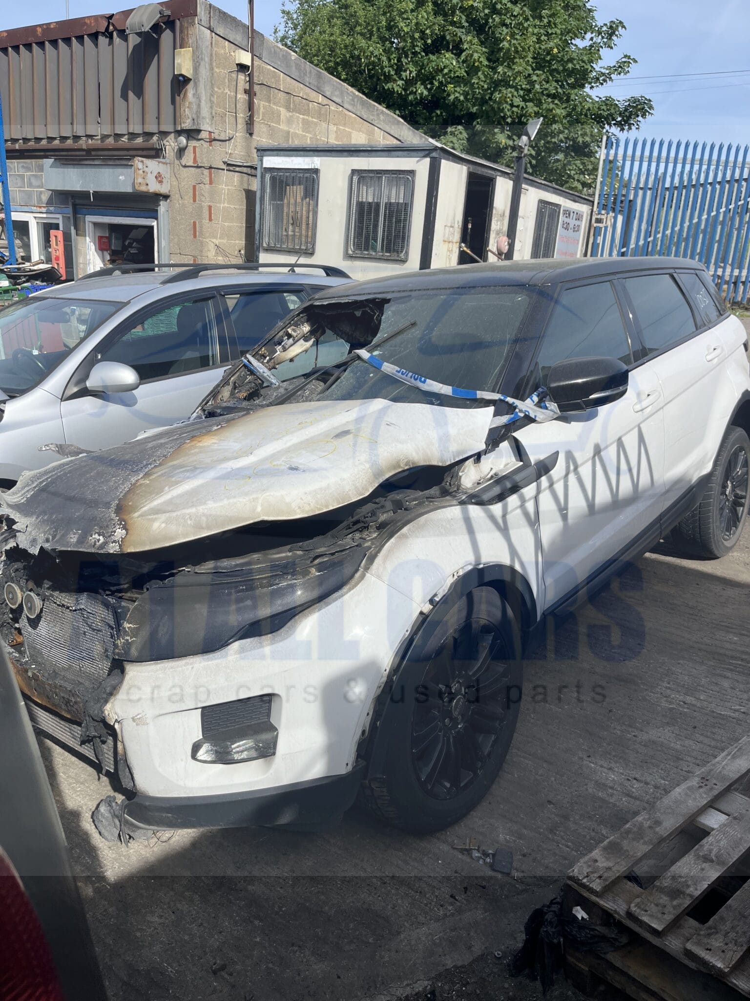 Land Rover Range Rover Evoque SD4 Pure Mk1 2011-2015 2.2 Diesel Automatic 5 Door Estate White Breaking for Parts