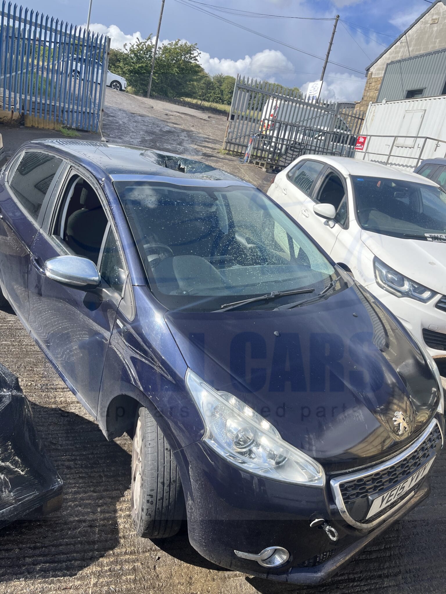 Peugeot 208 Style Mk1 2012-2015 1.2 Petrol 5 Speed Manual 5 Door Hatchback Blue EKU Breaking for Parts