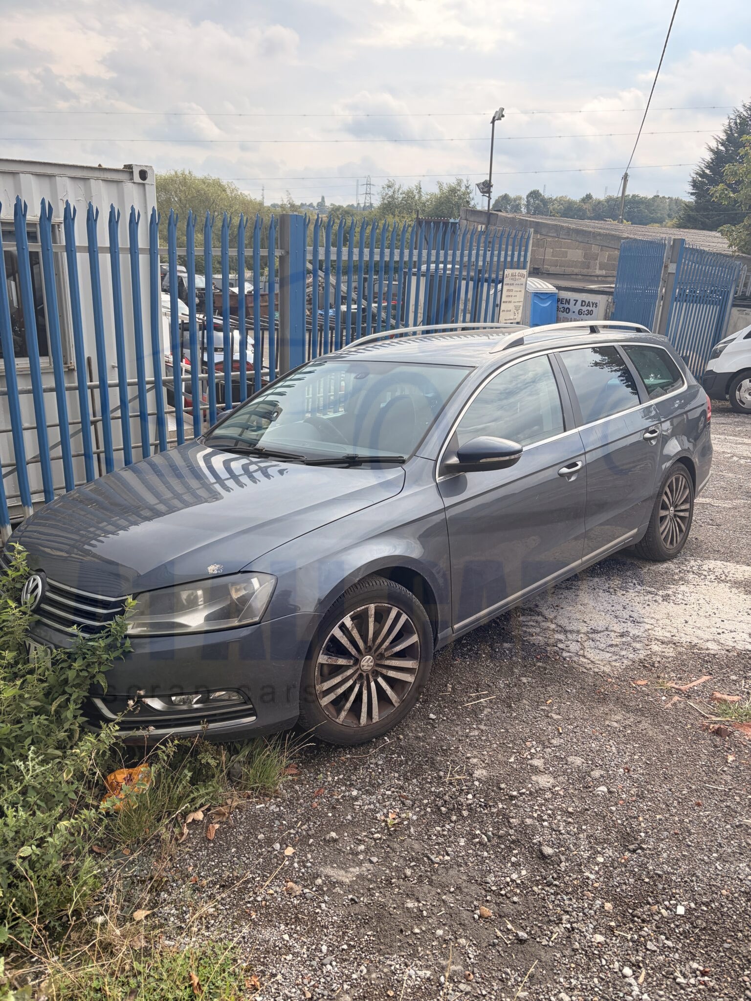 Volkswagen Passat tdi Bluemotion Sport Mk6 B7 2010-2014 2.0 Diesel 6 Speed Manual Estate Grey LK7X Breaking for Parts