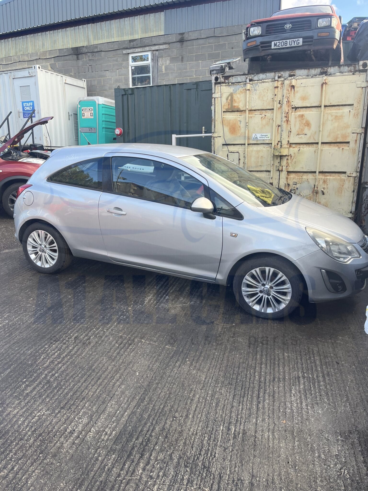 Vauxhall Corsa SE Mk3 FL D 2010-2014 1.2 Petrol 5 Speed Manual 3 Door Hatchback Silver Z176 Breaking for Parts