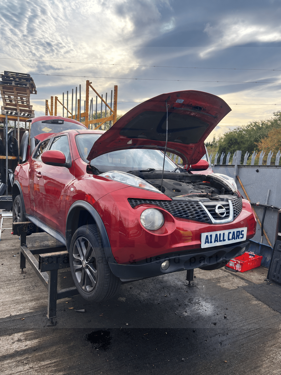Nissan Juke Acenta Sport DIG-T Mk1 F15 2010-2014 1.6 Petrol 6 Speed Manual 5 Door Hatchback Maroon NAH Breaking for Parts