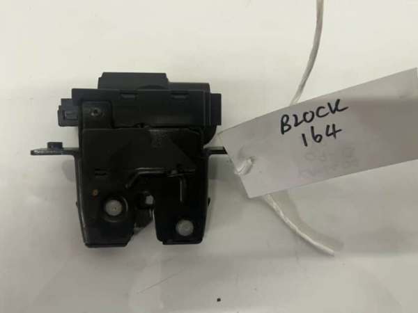 Renault Kangoo 2009-2013 MPV / Hatchback Tailgate Locking Mechanism – 8200497798B