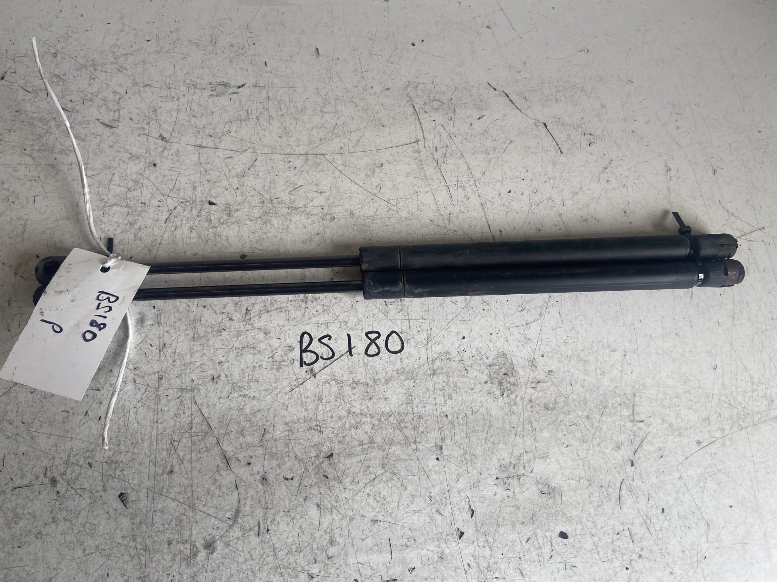 Volkswagen Polo 2000-2002 Hatchback Tailgate Struts – Pair