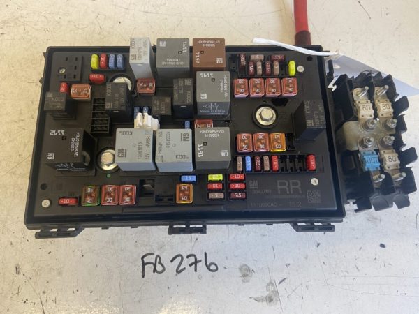 Vauxhall Astra 2010-2015 / Zafira Tourer 2012-2017 Fuse Box – 13343769RR