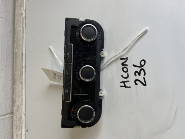 Volkswagen Golf 2008-2012 Heater Control Panel – Climate – 5HB009751-70