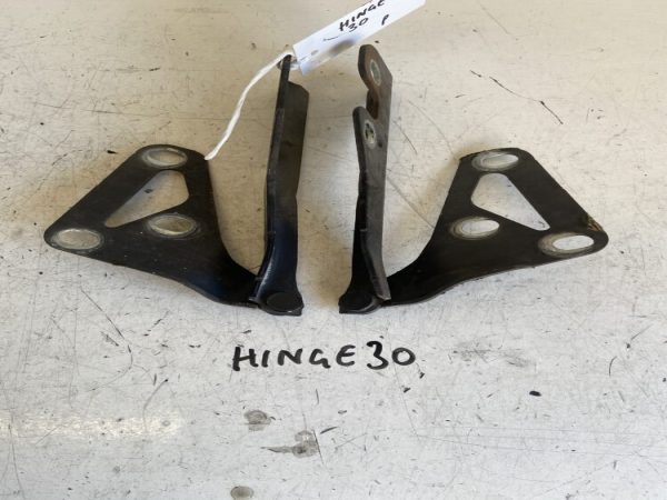 Vauxhall Astra 2004-2010 Bonnet Hinges – PAIR