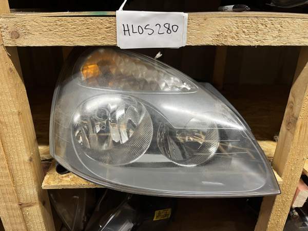 Renault Clio 2001-2005 Off Side Headlamp – 8200478987