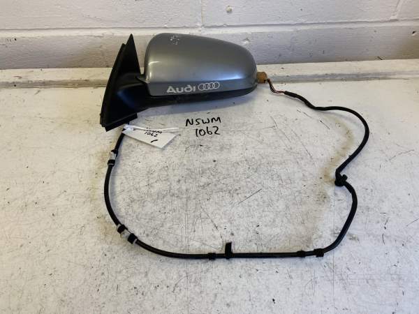 Audi A4 2005-2008 Saloon / Estate Near Side Electric Door Mirror – Grey LY7G