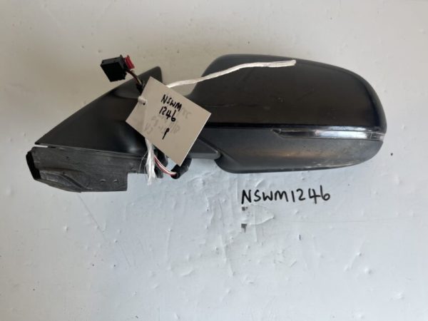 Audi A3 2008-2012 5 Door Hatchback Near Side Electric Door Mirror – Black – 6 Wire Plug