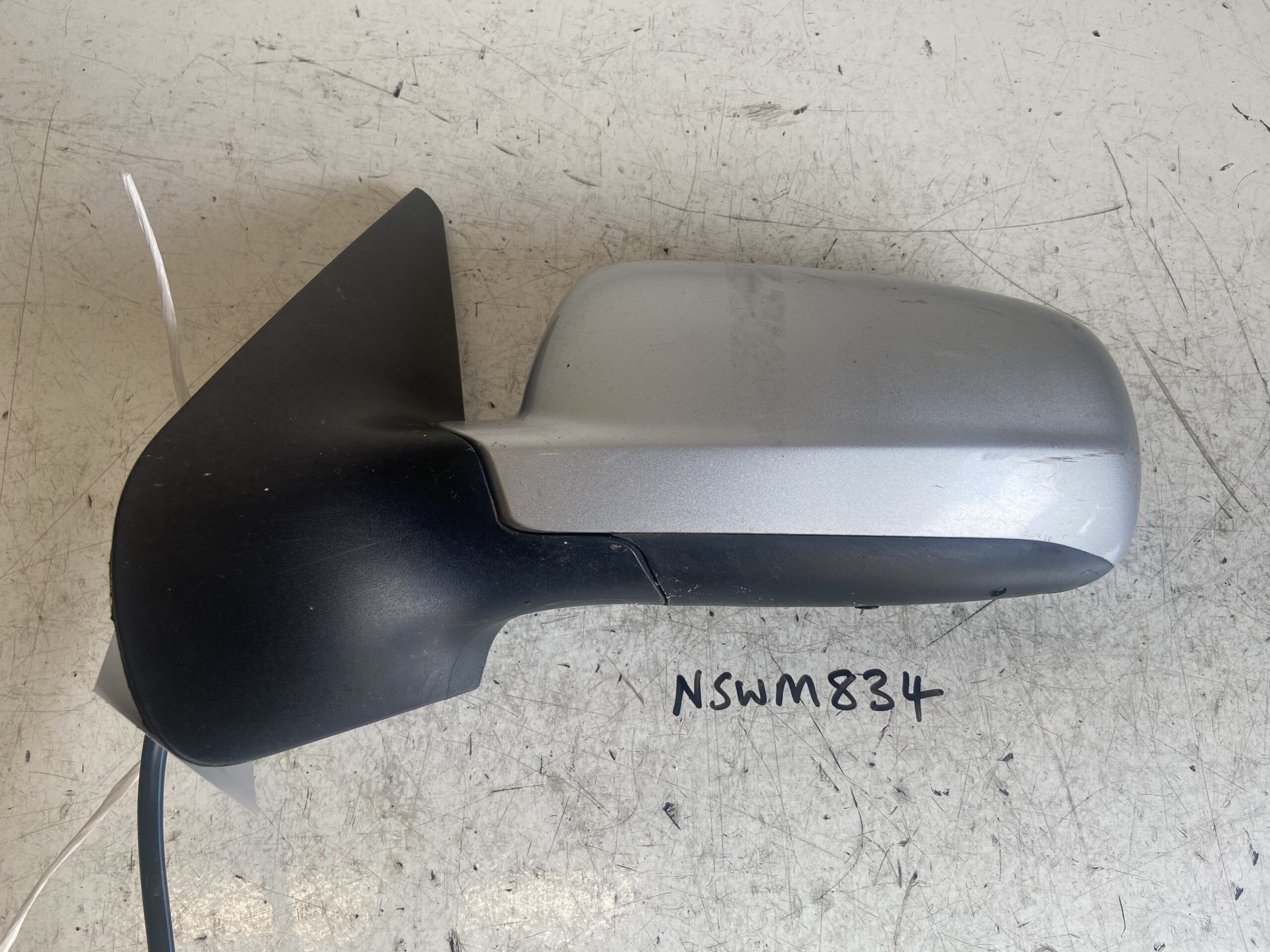 Volkswagen Golf 1998-2004 Hatchback / Estate Near Side Electric Door Mirror – Silver LA7W