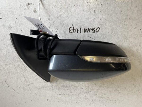 Volkswagen Passat 2010-2014 Saloon / Estate Off Side Electric Door Mirror – Grey LC9X
