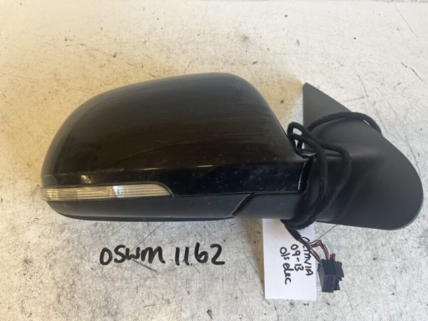 Skoda Octavia 2009-2013 Off Side Electric Door Mirror – Shiny Black