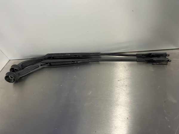 Ford Mondeo 2014-2019 Front Wiper Arms – Pair