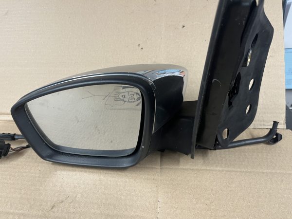 Volkswagen Up / Skoda Citigo 2012-2017 Near Side Electric Door Mirror – Chrome