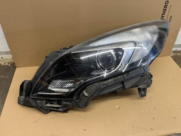 Vauxhall Zafira Tourer 2012-2017 MPV Near Side Headlamp – 39009023