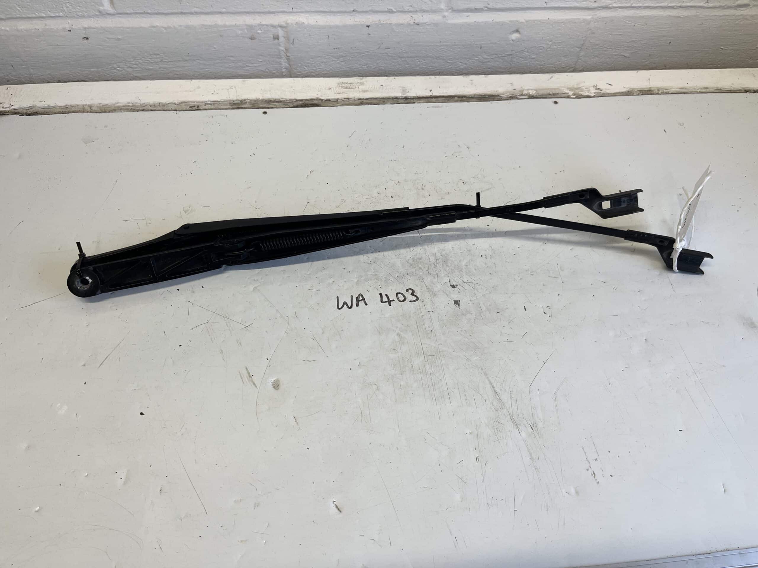 Volkswagen Golf 2004-2008 Hatchback / Estate Front Wiper Arms – Pair