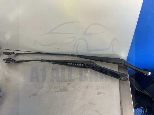 Volkswagen Golf 2019-2024 MK8 Front Wiper Arms – Pair