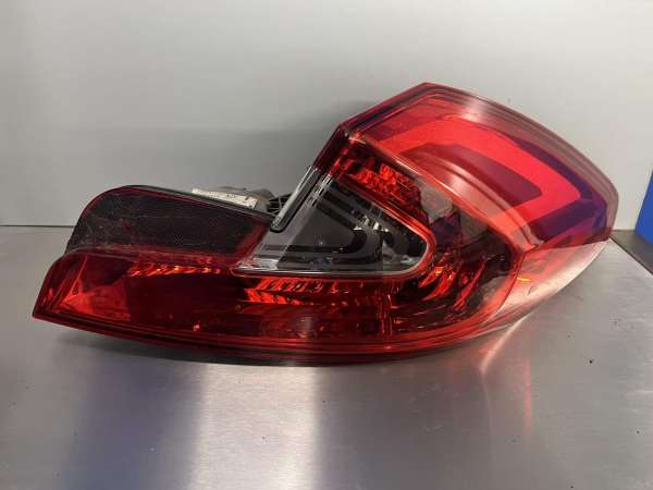 Renault Wind 2010-2013 3 Door Off Side Taillamp – 265500022R