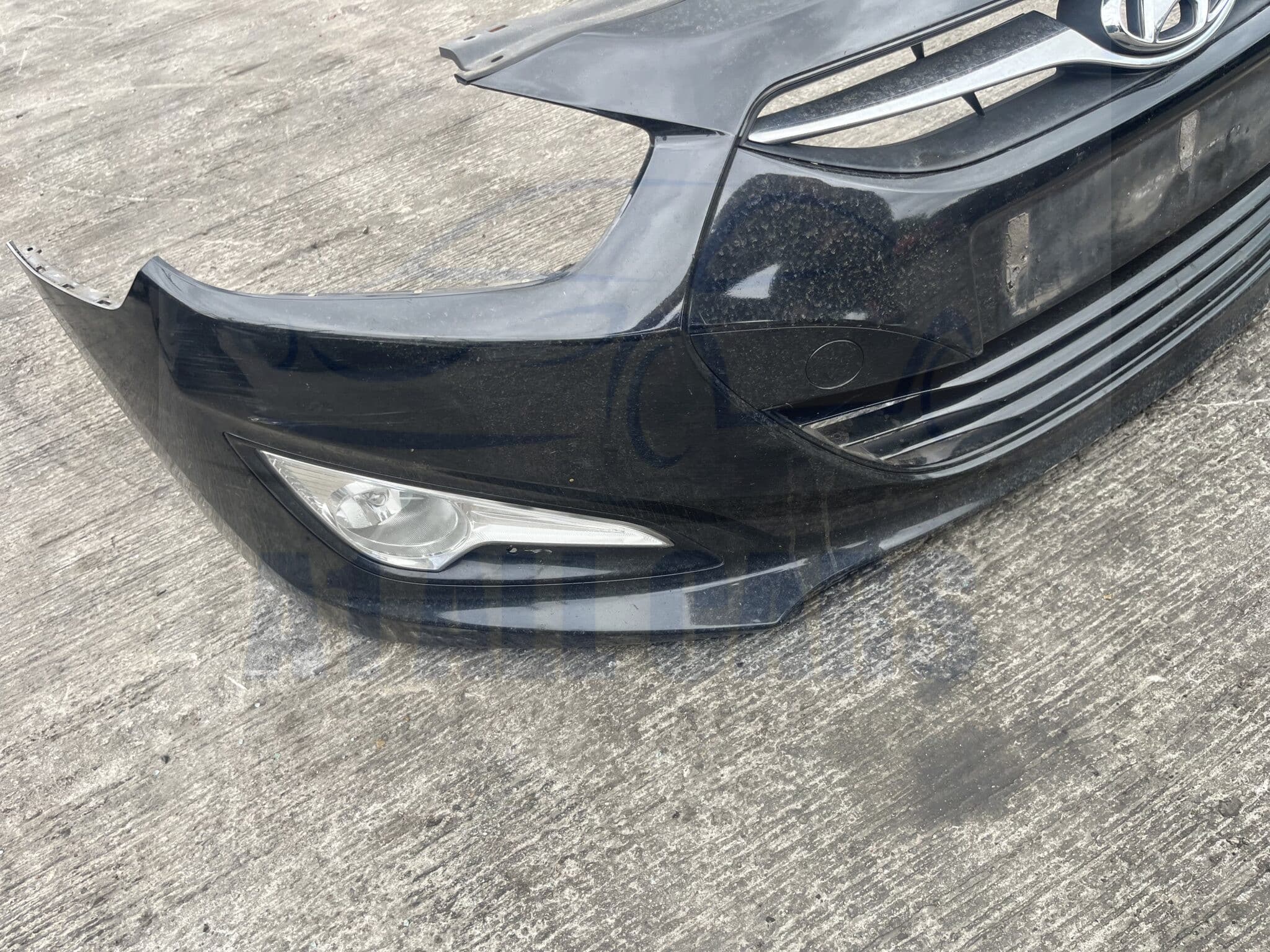 Hyundai i40 2011-2015 Front Bumper With Fogs – Black NKA Colour Code