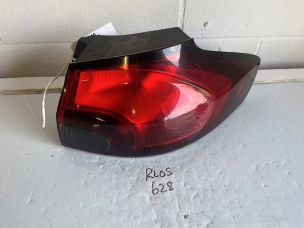 Vauxhall Zafira Tourer 2012-2017 MPV Off Side Taillamp – 39009033
