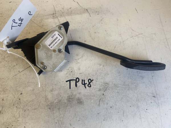 Volvo XC90 2002-2006 Throttle Pedal Diesel – 30666658
