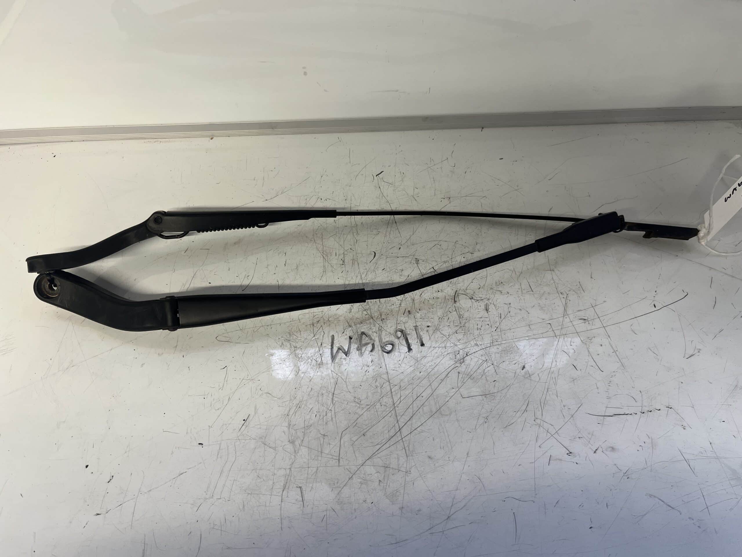 Mercedes B Class 2005-2011 Front Wiper Arms – Pair