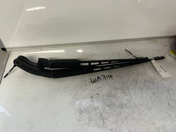 Audi A6 2009-2012 Saloon / Estate Front Wiper Arms – PAIR