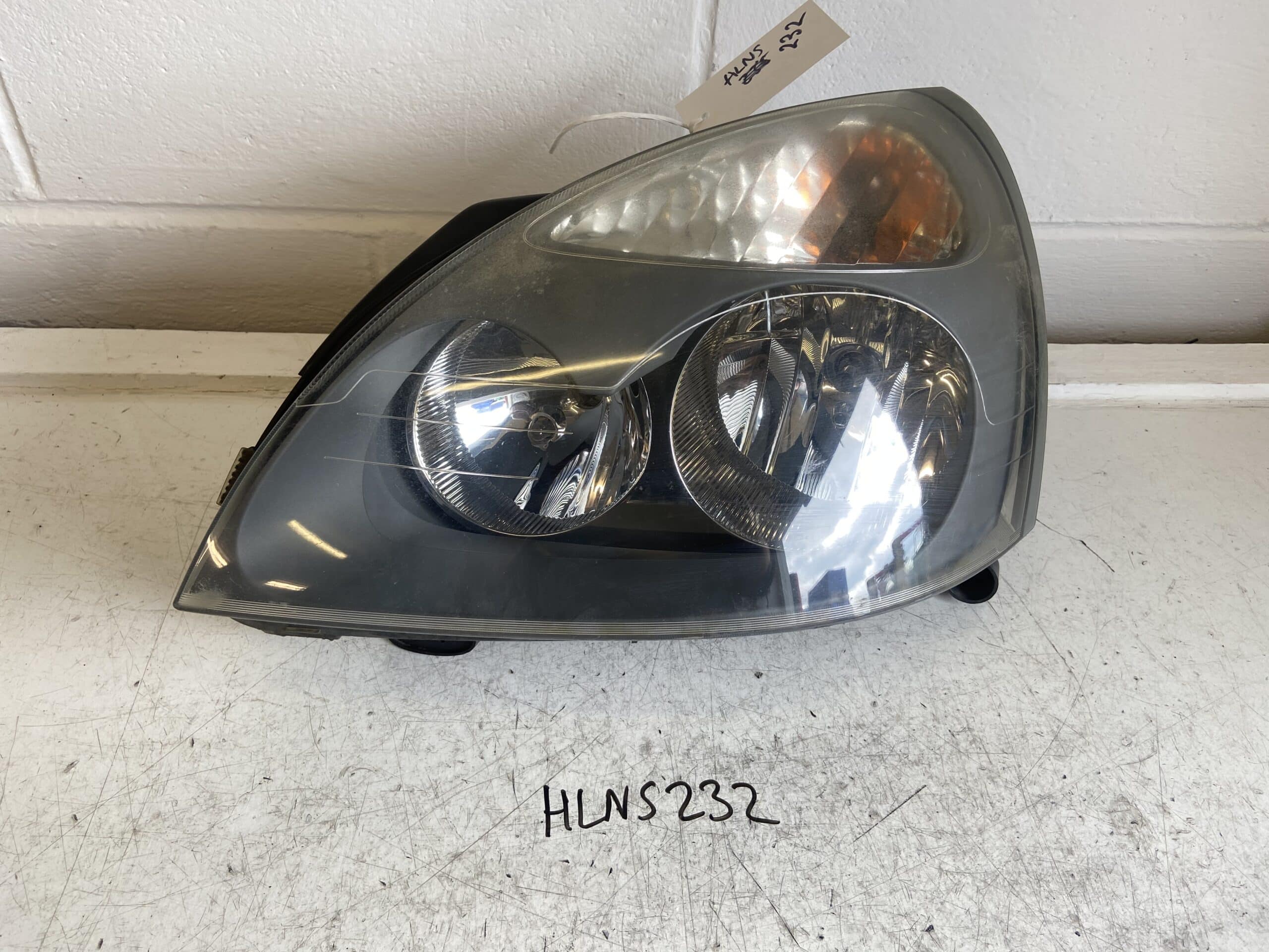 Renault Clio 2001-2005 Near Side Black Lense Type Headlamp