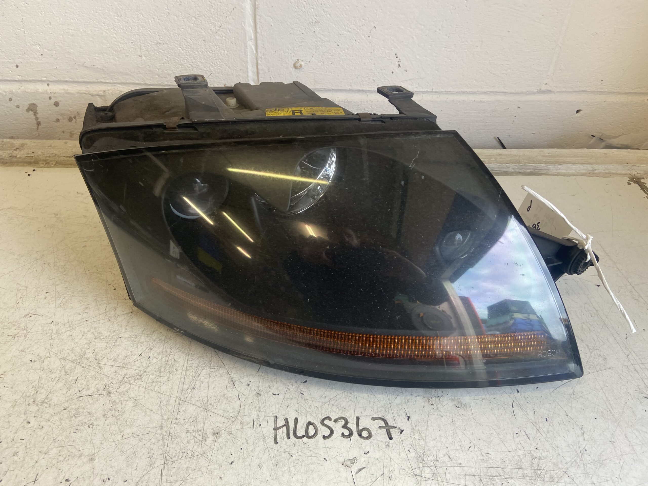 Audi TT 1998-2007 Coupe Off Side Headlamp – 8N0941004AL – XENON