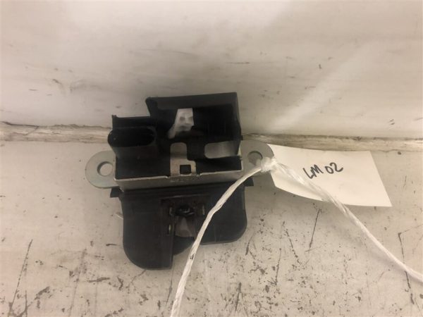 Volkswagen Polo 2009-2017 Hatchback Tailgate Locking Mechanism – 6R0827505B / 6R0827505A