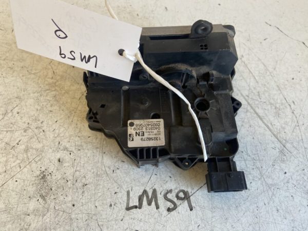Vauxhall Corsa 2006-2014 3/5 Door Hatchback Off Side Front Door Locking Mechanism – 13258279
