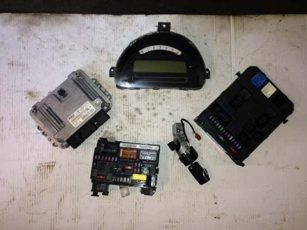 Citroen C3 2002-2009 1.4 HDI 0281012523 9657699480 Full ECU Lock Set