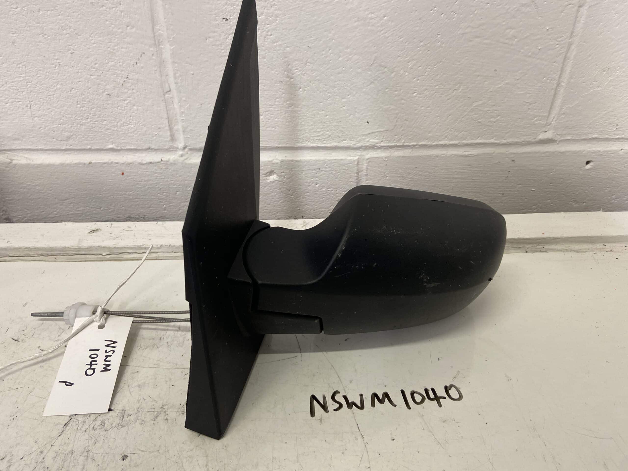 Ford Fiesta 2005-2008 Hatchback Near Side Manual Door Mirror – Black Plastic