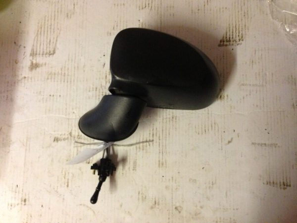 Chevrolet Matiz 2005-2008 Near Side Manual Door Mirror in Black Plastic