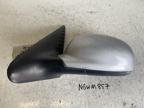 Peugeot 406 1996-1999 Saloon / Hatchback Near Side Manual Door Mirror – Colour Coded Silver