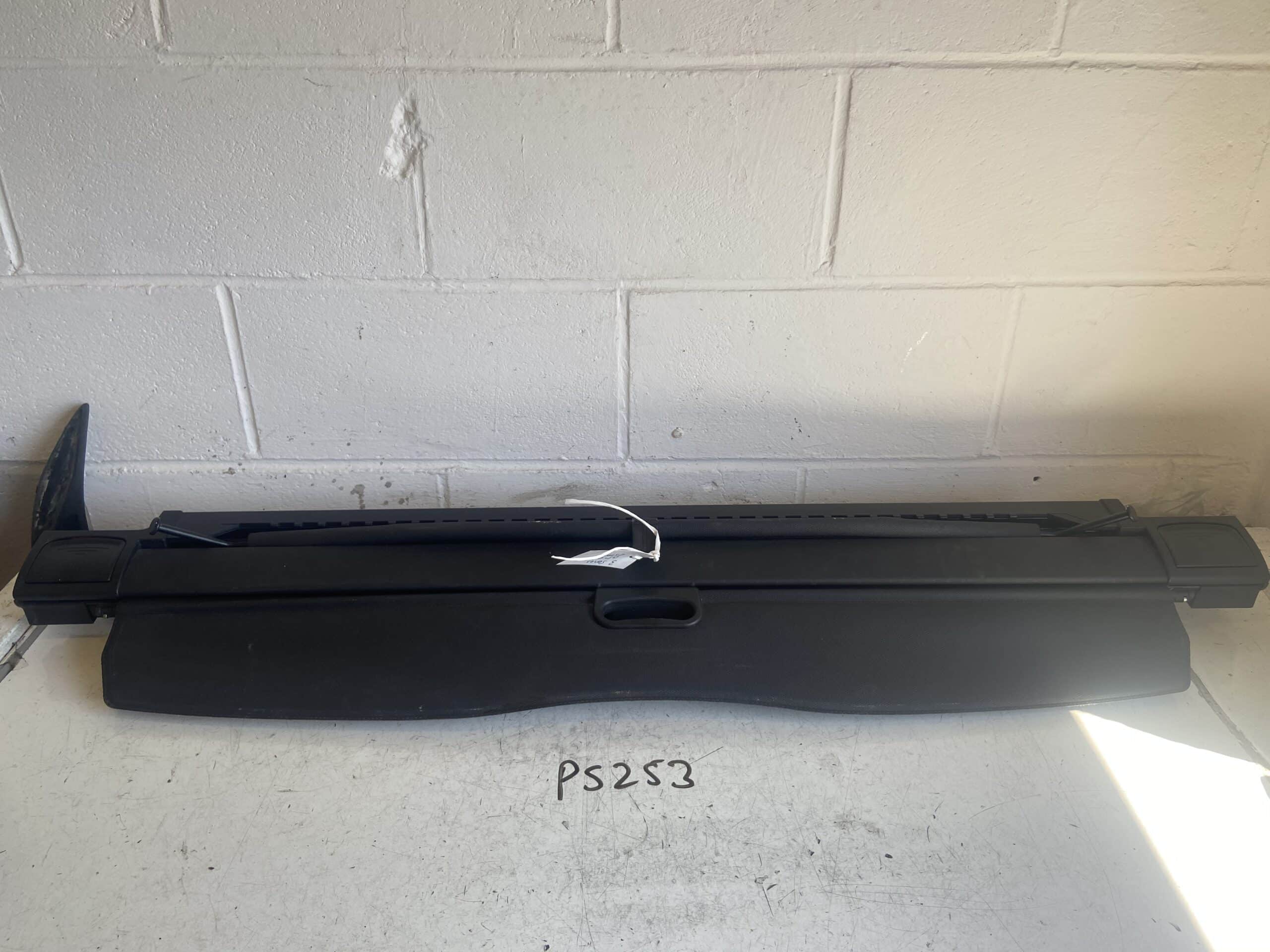 BMW 3 Series 2005-2008 Estate Roller Parcel Shelf – Black