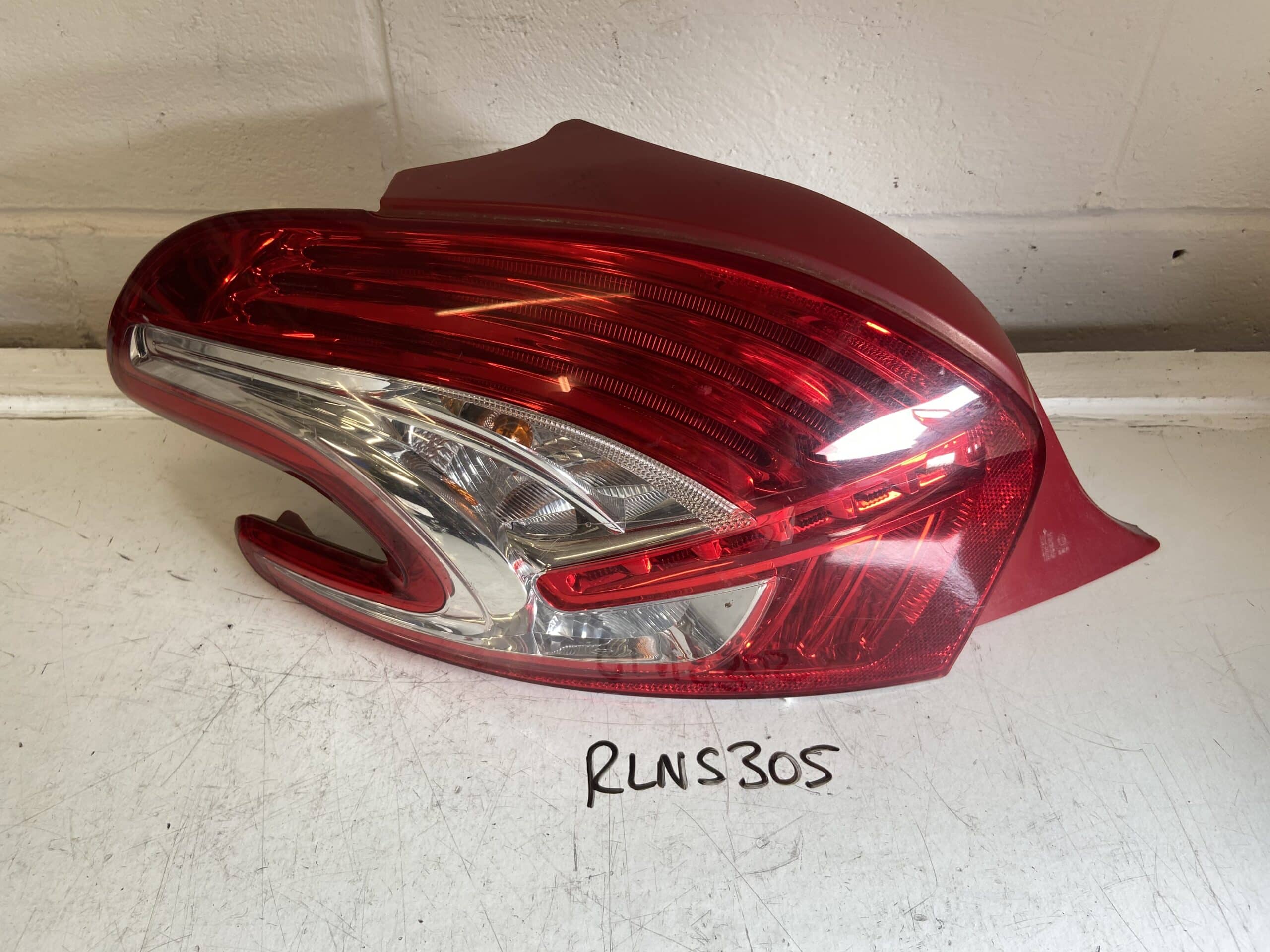 Peugeot 208 2012-2015 3/5 Door Hatchback Near Side Taillamp – 9672628280