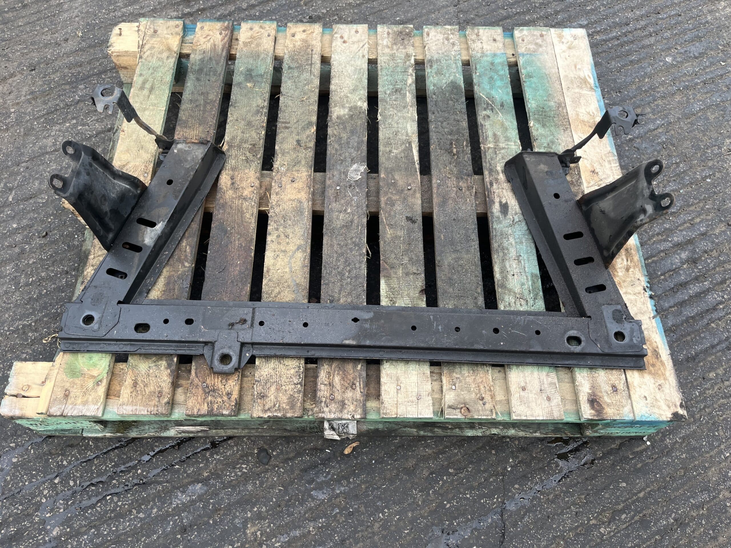 Renault Kangoo 2009-2013 Van / MPV – Front Subframe / Radiator Support