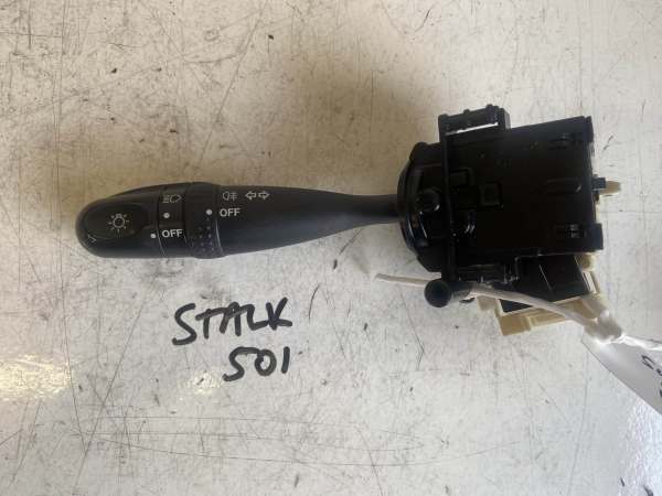 Suzuki Swift 2005-2010 Hatchback Indicator Stalk – 12 Pin Plug Type