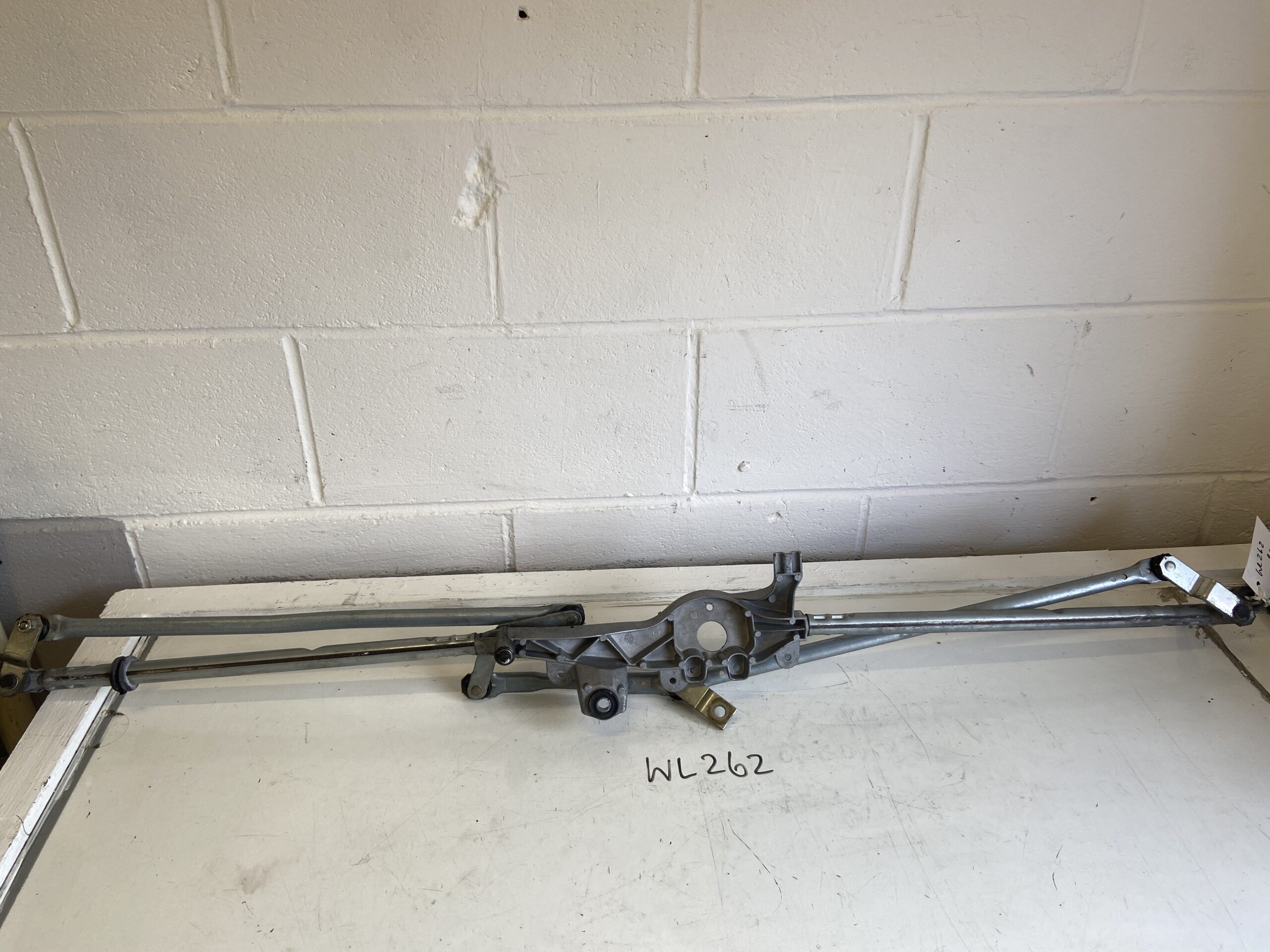 Vauxhall Astra 2010-2015 Front Wiper Linkage