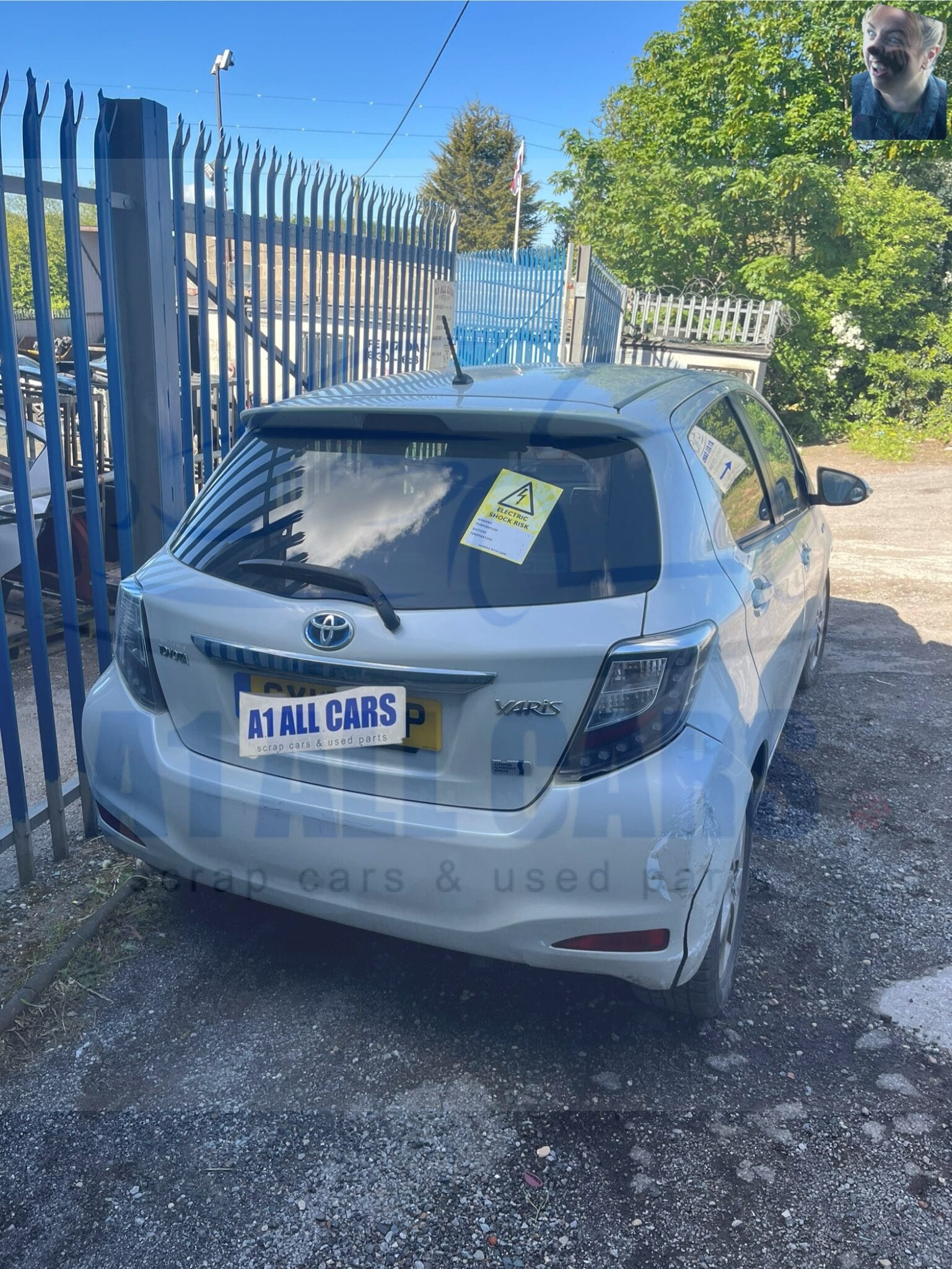 Toyota Yaris T Sport VVT-I Hybrid CVT Mk3 2012-2014 1.5 Petrol / Electric Automatic 5 Door Hatchback White 084 Breaking for Parts