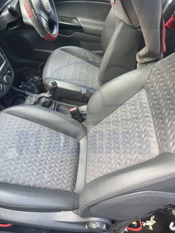 Vauxhall Corsa SE Mk3 FL D 2010-2014 1.2 Petrol 5 Speed Manual 3 Door Hatchback Silver Z176 Breaking for Parts