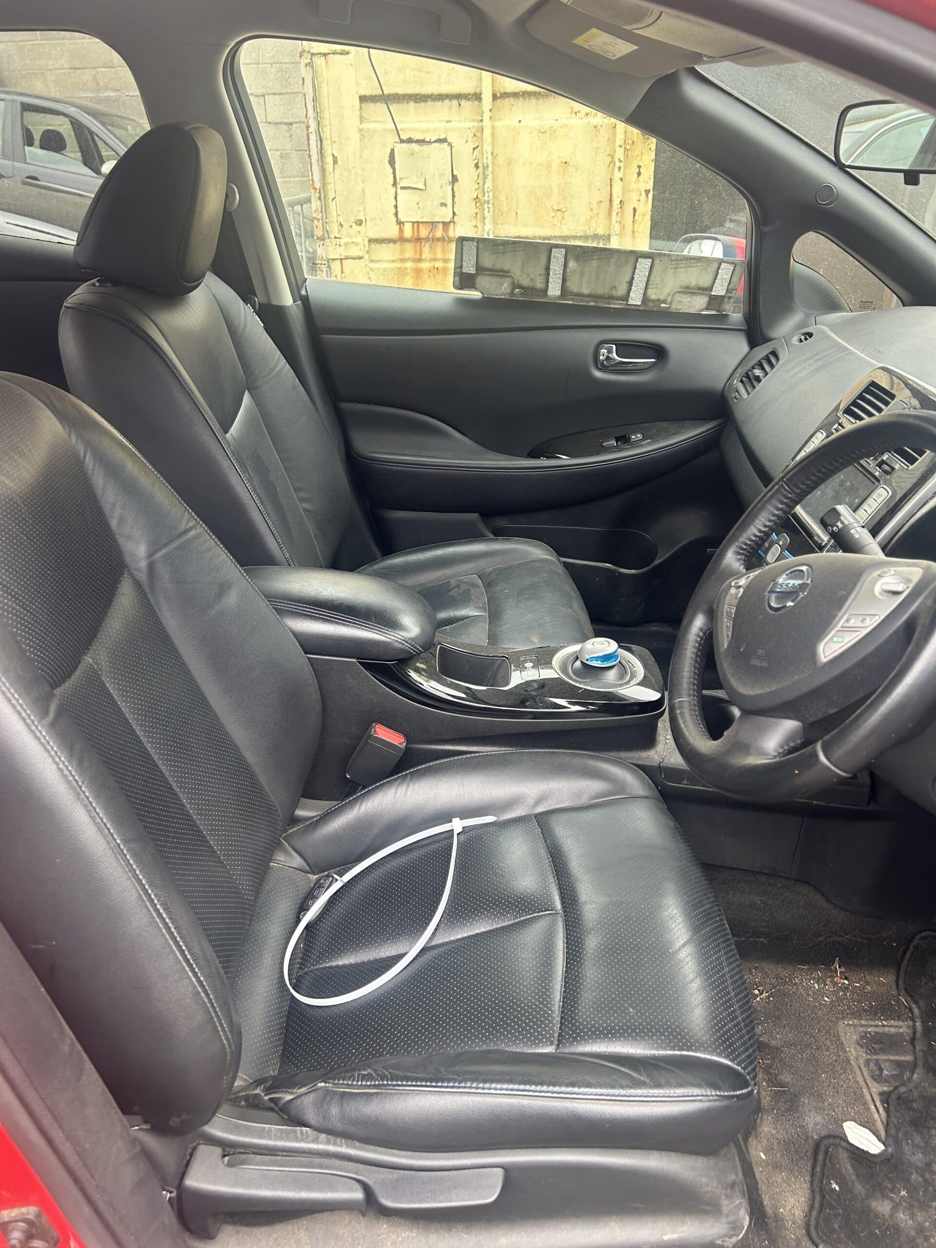 Nissan Leaf MK1 FL 2010-2017 109BHP Electric 5 Door Hatchback Red Z10 Breaking for Parts