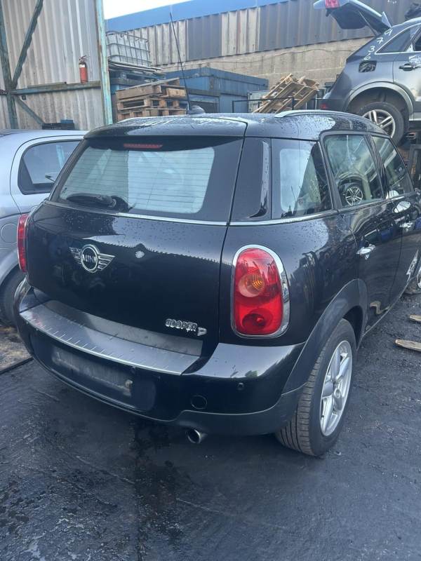 Mini Countryman Cooper D Mk3 2010-2016 1.6 Diesel 5 Door Hatchback Manual Black Breaking for Parts