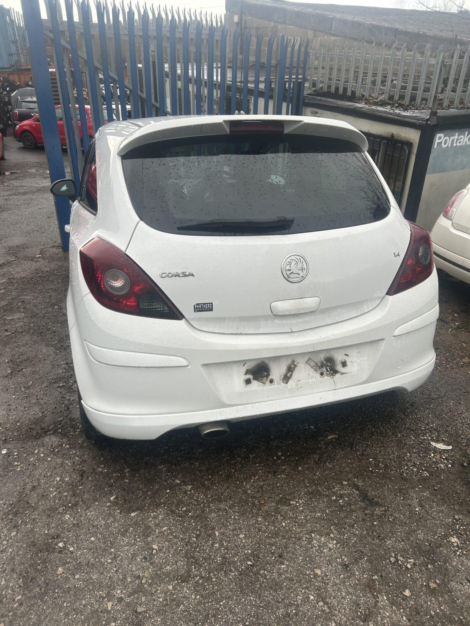 Vauxhall Corsa D Mk3 FL  2006-2014 (2010 >) 1.4 Petrol 5 Speed Manual 3 Door Hatchback White Z474 Breaking for Parts