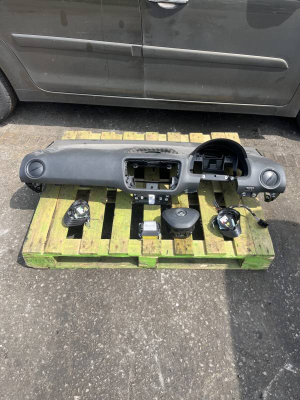 Skoda Citigo 2012-2017 Airbag Kit – ( Seatbelts Only Fit 5 Door Model )