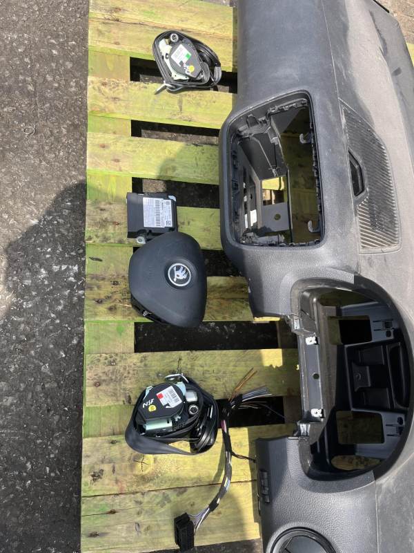 Skoda Citigo 2012-2017 Airbag Kit – ( Seatbelts Only Fit 5 Door Model )