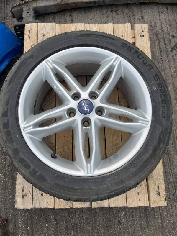 Ford Focus 2011-2017 Alloy Wheel And Tyre – 215/50/17