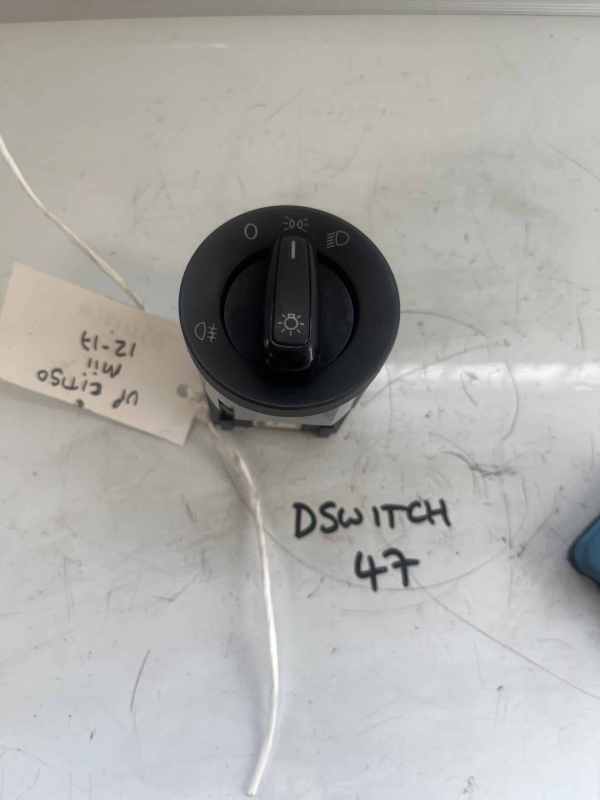 Volkswagen UP / Skoda Citigo / Seat MII 2012-2017 Headlamp Switch – 1ST941531A