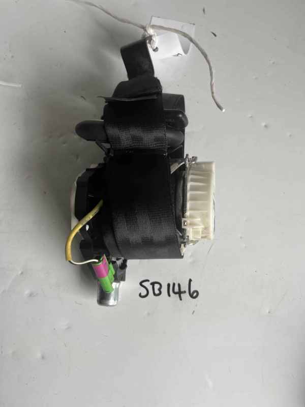 Land Rover Freelander 2004-2006 Engine Bay Fuse Box – YQE000380